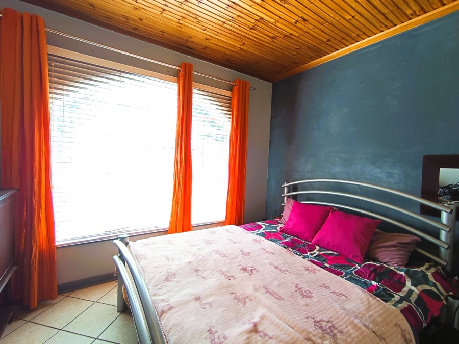 4 Bedroom Property for Sale in Langenhovenpark Free State